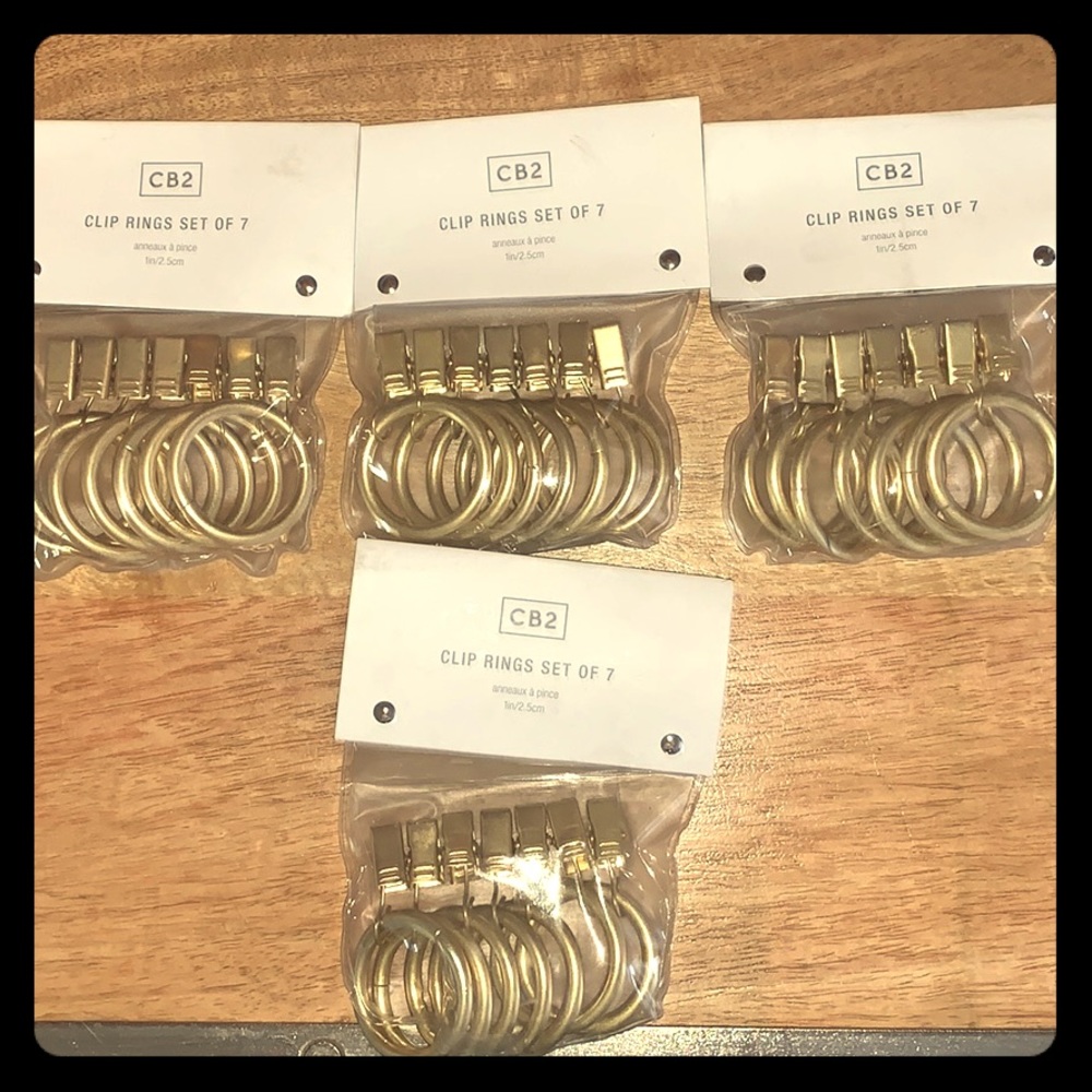 SOLD🛎 Curtains/panels clip rings. Four sets of 7.